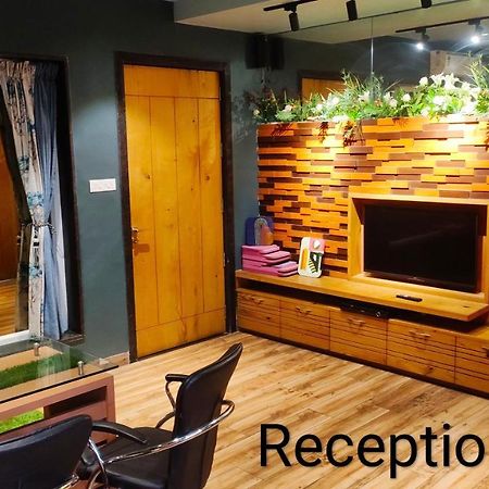 Entire Craftsman House With 2 Bedrooms Kitchen And More Rāipur Екстериор снимка