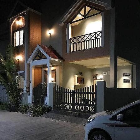 Entire Craftsman House With 2 Bedrooms Kitchen And More Rāipur Екстериор снимка